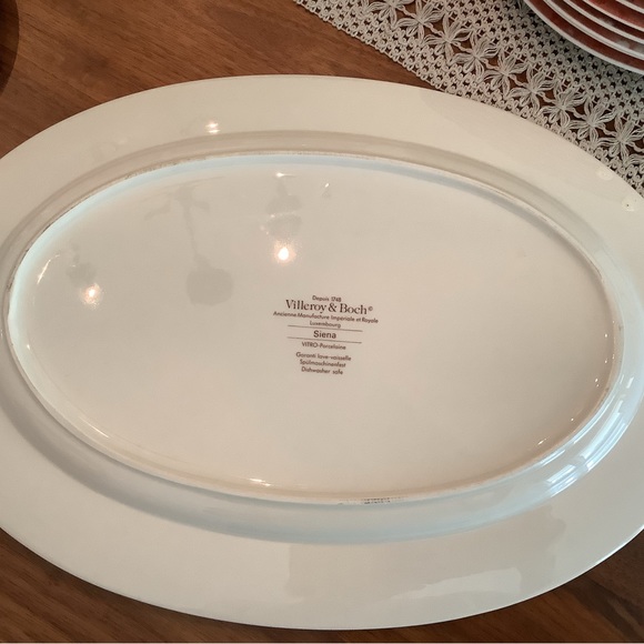 Villeroy and Boch assorted dinner pieces priced individually - Picture 8 of 13